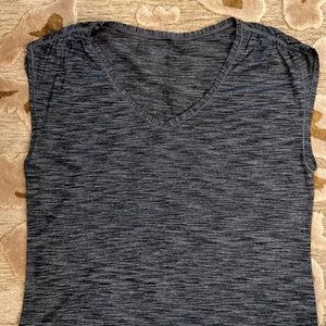 Lululemon shirt size 8